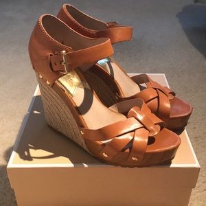 Michael Kors Jetset 6 Somerly Wedge in Peanut